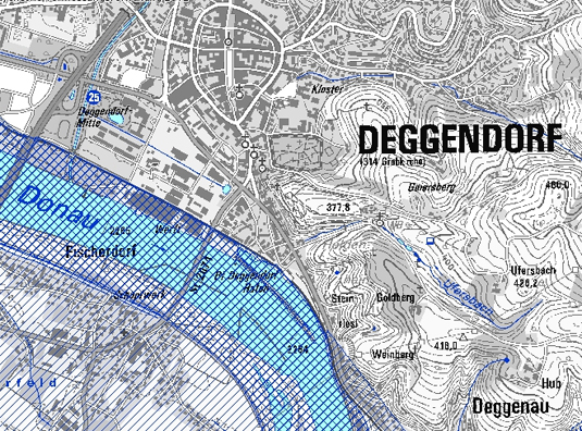 Ausschnitt der topographischen Karte, Bereich Deggendorf mit Darstellung der Überschwemmungsgebiete; bei Mausklick Aufruf des Kartendienstes Überschwemmungsgefährdete Gebiete in Bayern; bei Mausklick Aufruf des Kartendienstes Überschwemmungsgefährdete Gebiete in Bayern